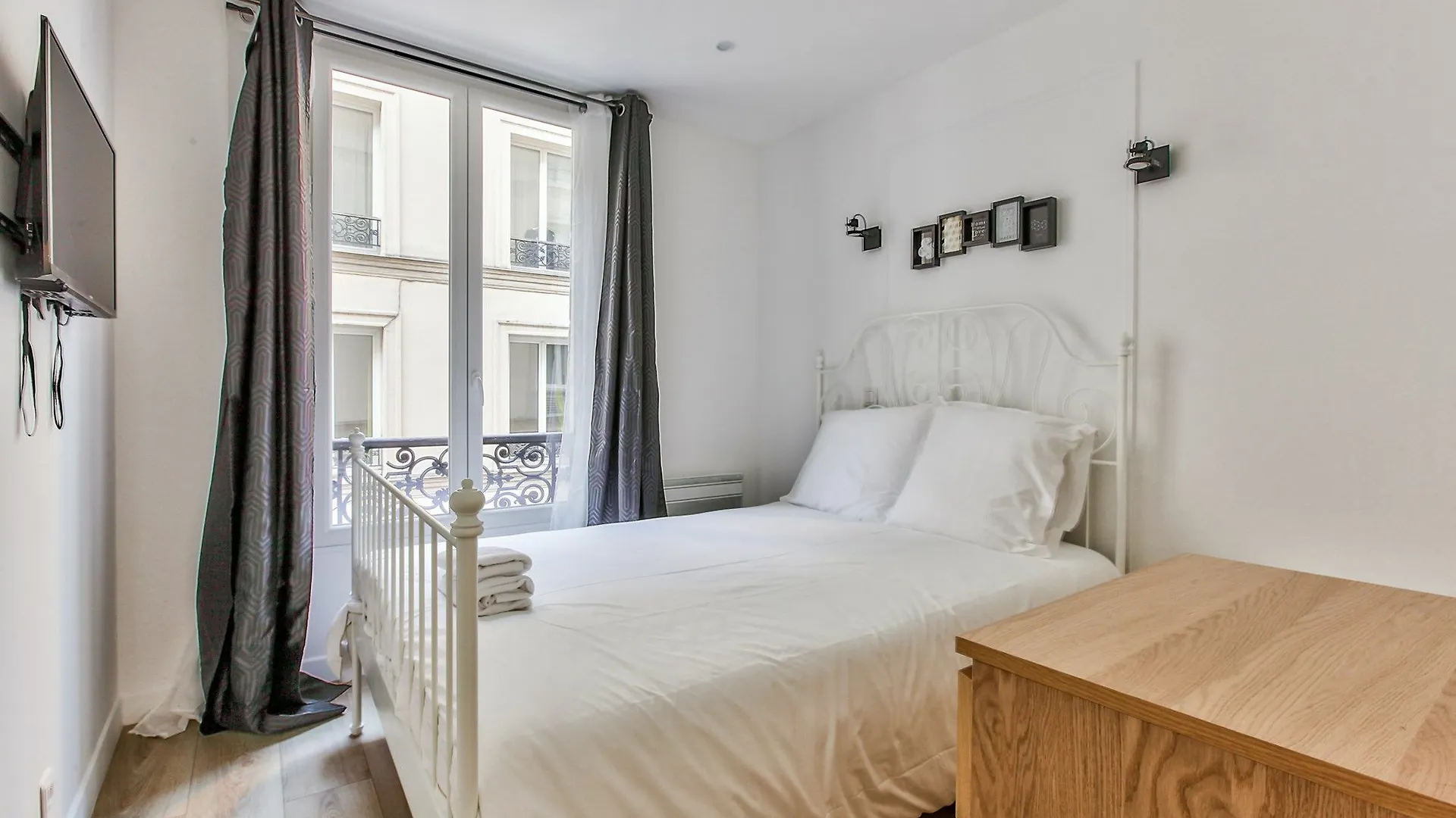 17 Luxury Parisien Flat Montorgueil 2 Paris